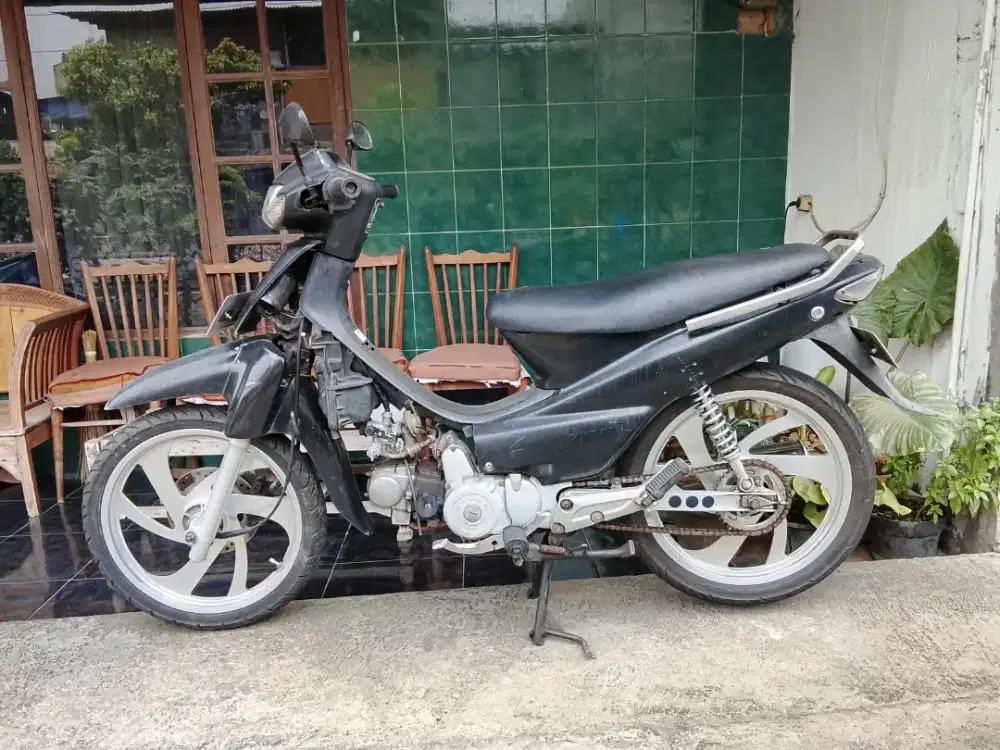 Jual Motor Honda Supra X Tahun 2004