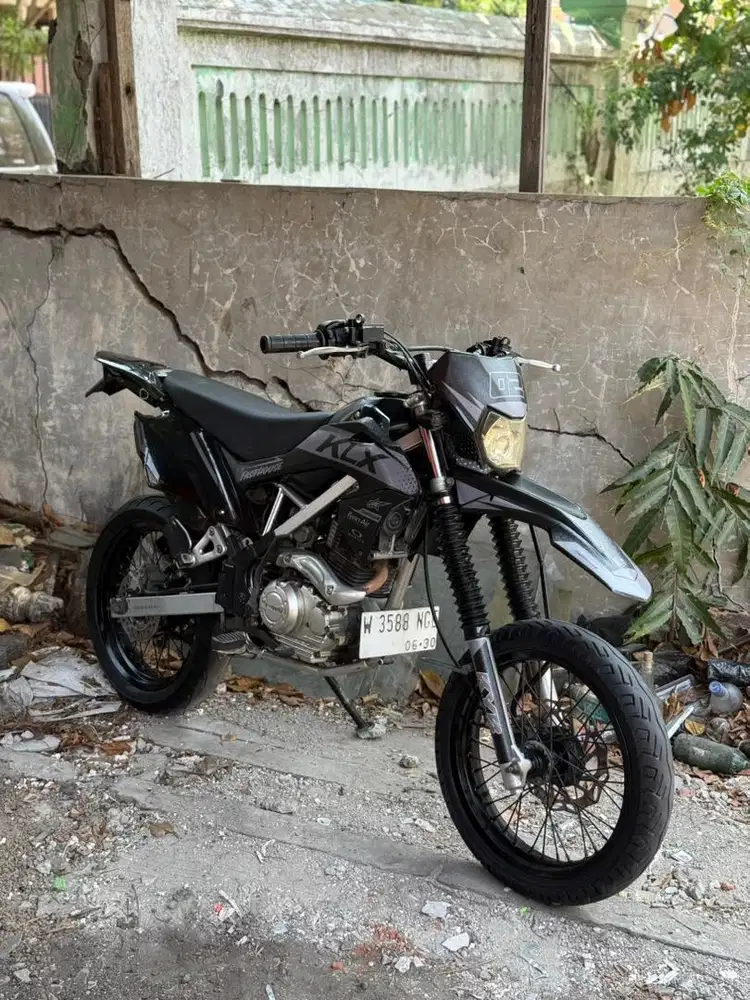 Kawasaki Klx 2015 plat W hidup