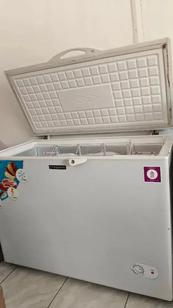 Dijual freezer Frigigate mesin normal bagus