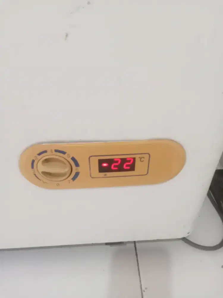 Freezer box chest freezer