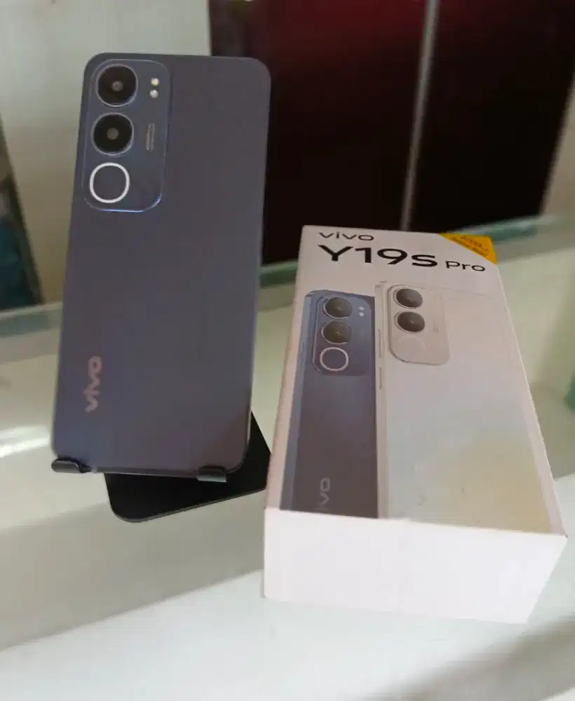 Vivo y19 s pro 4/128,fulset,no minus,belum bongkar,seken mulus