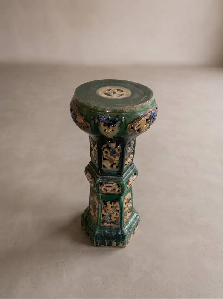 Pedestal Keramik Antik Oriental Dudukan Vas & Guci Kuno Vintage Klas