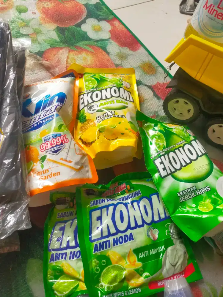 Sabun colek Rinso ukuran1,5 prostek ukuran besar