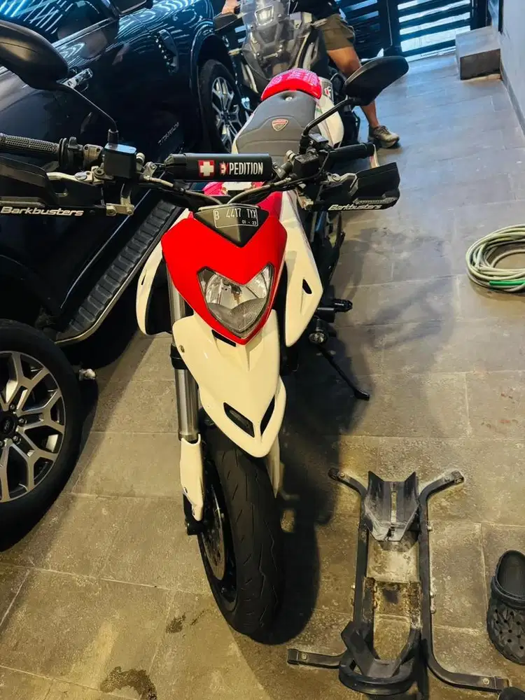 Ducati 796 hypermotard