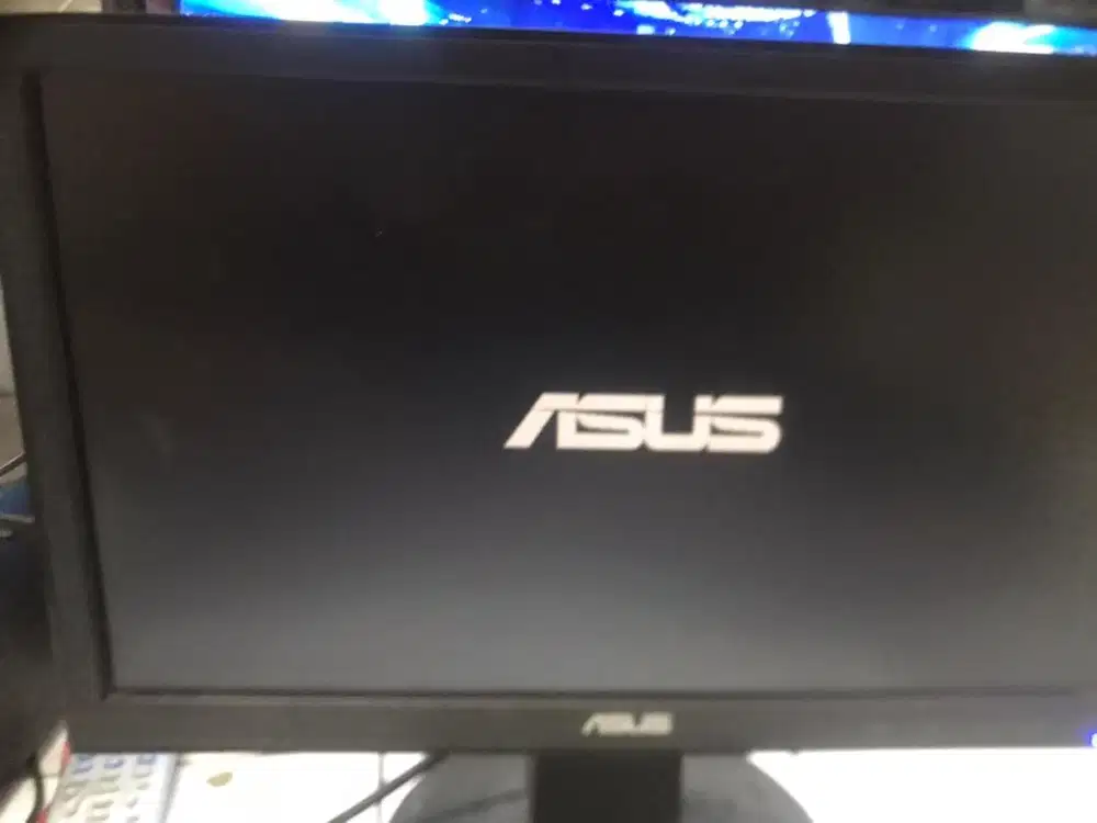 Monitor asus 16 inch wide ok normal