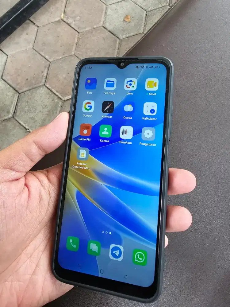 Oppo A17 like new