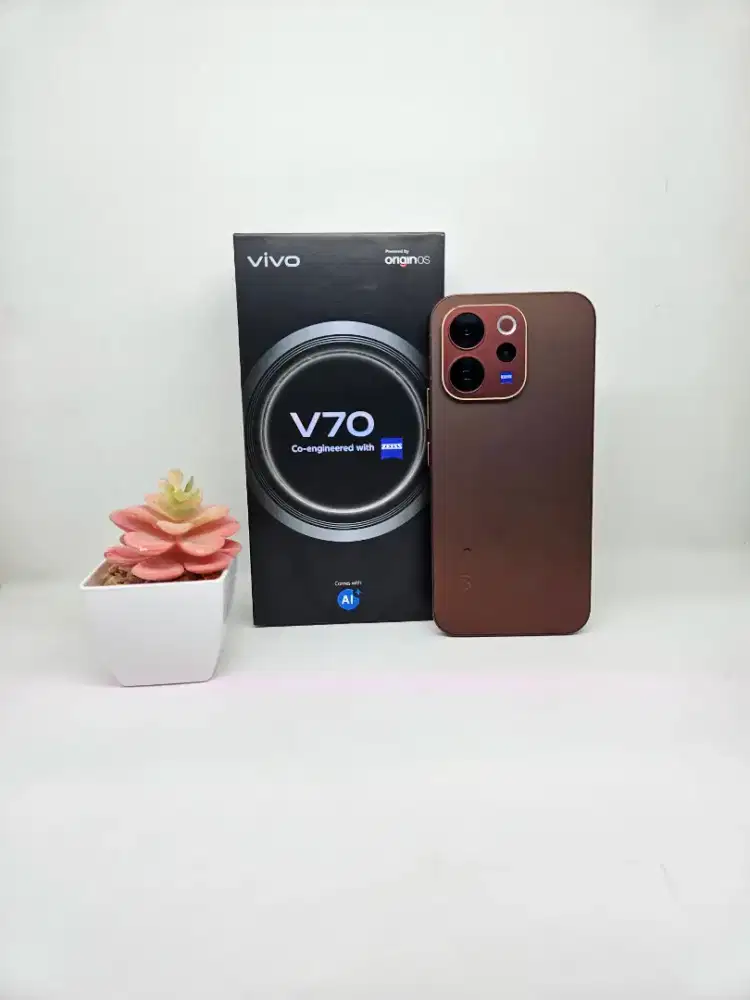Vivo V70 5G 8/256 GB(brown) fullset - like new