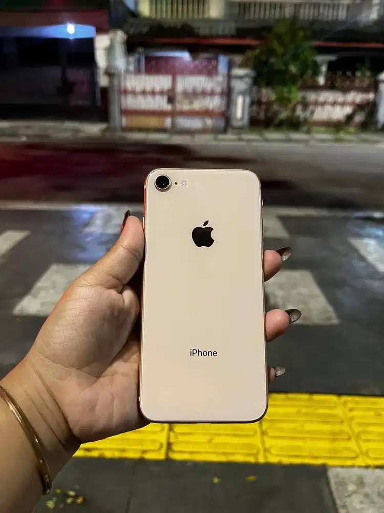 Iphone 8 64gb ex inter Fullset