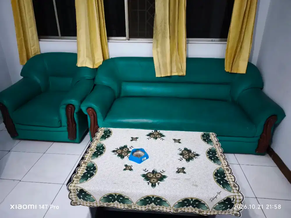 Sofa dan meja preloved