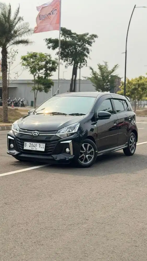 DAIHATSU AYLA R 1.2 AT MATIC 2022 HITAM GANJIL