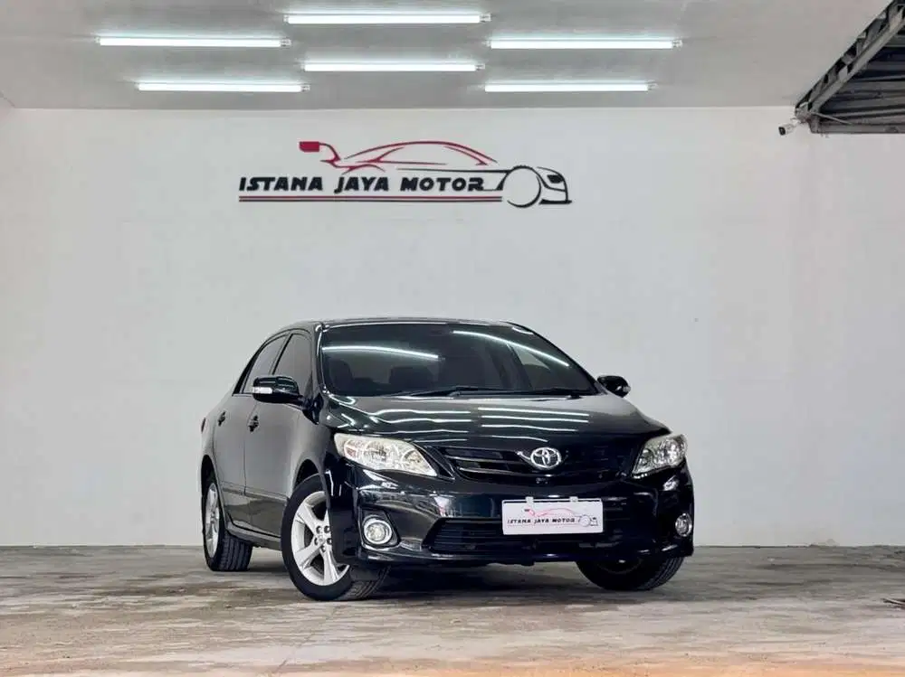 Toyota COROLLA ALTIS 1.8 G AT 2011 - HITAM