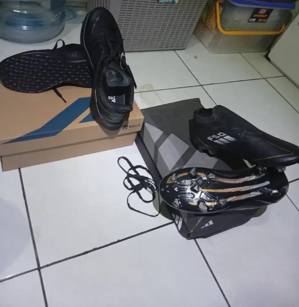 Sepatu Mills Treximo Omega +Sepatu bola, ukuran 38