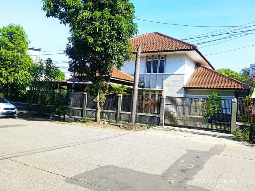TURUN HARGA ! DIJUAL RUMAH MEWAH JALAN LEBAR STRATEGIS DI ARCAMANIK BANDUNG