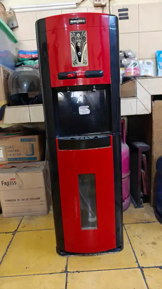 Dispenser galon bawah miyako