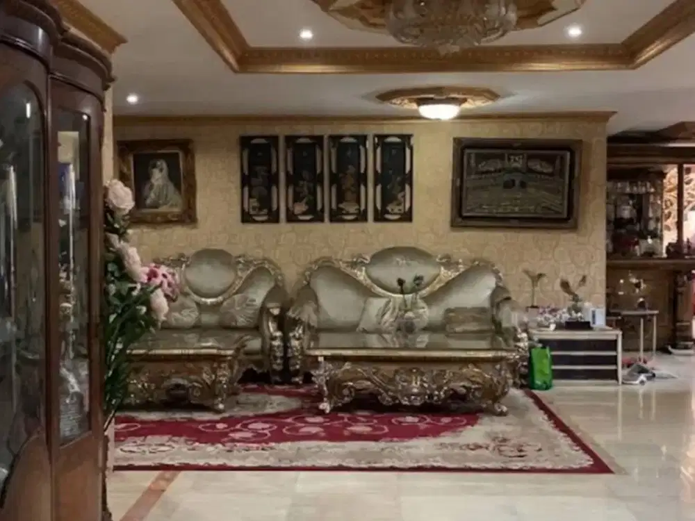 Rumah Mewah Jl. Pekayon, Ragunan, Pasar Minggu, Jakarta Selatan