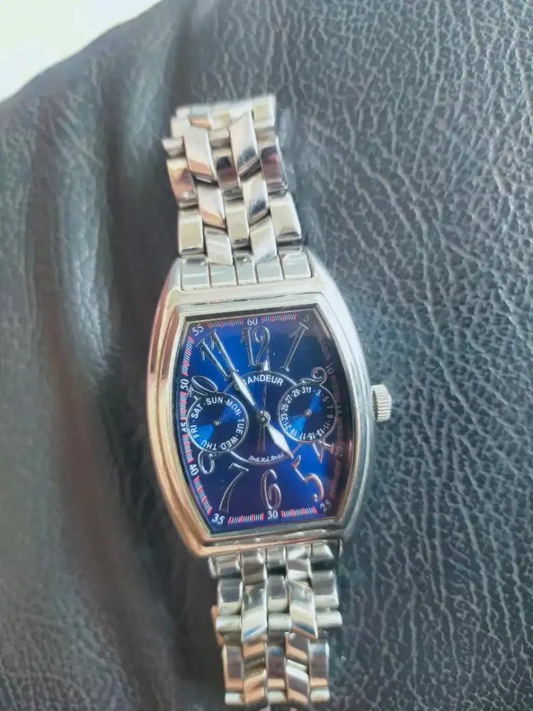 Jam tangan merk GRANDEUR