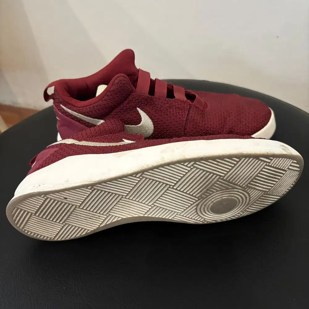 Sepatu nike slip on