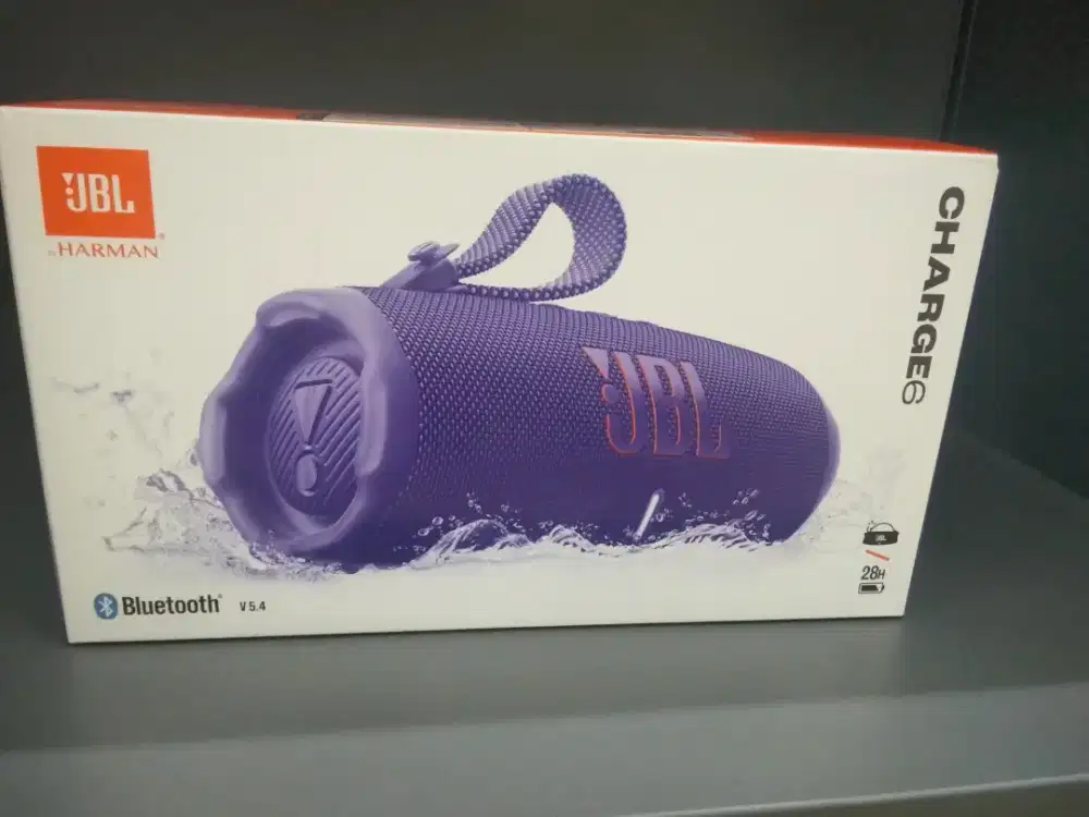 JBL Charge 6 Cream