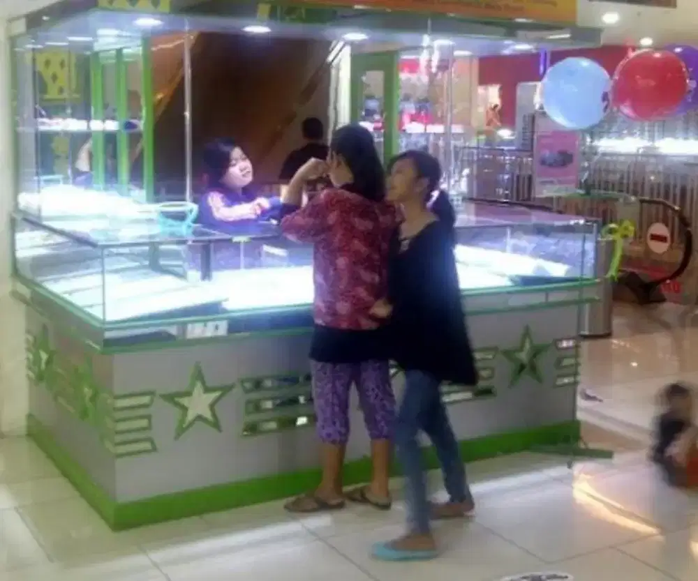 Etalase Display perhiasan