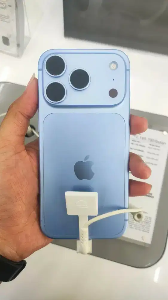 iPhone 18 pro garansi resmi