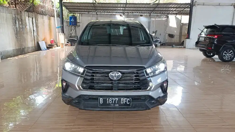 Innova Venturer 2.4 At 2021 Silver