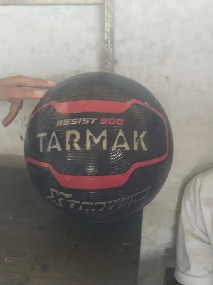 bola basket tarmak
