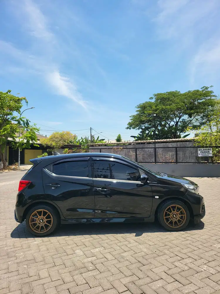 BRIO E 2023 MANUAL km 26 ribu