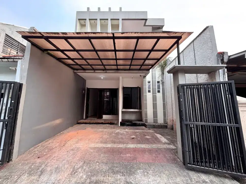 CUMA 2 M AN ! RUMAH SIAP HUNI DI TEBET TIMUR !