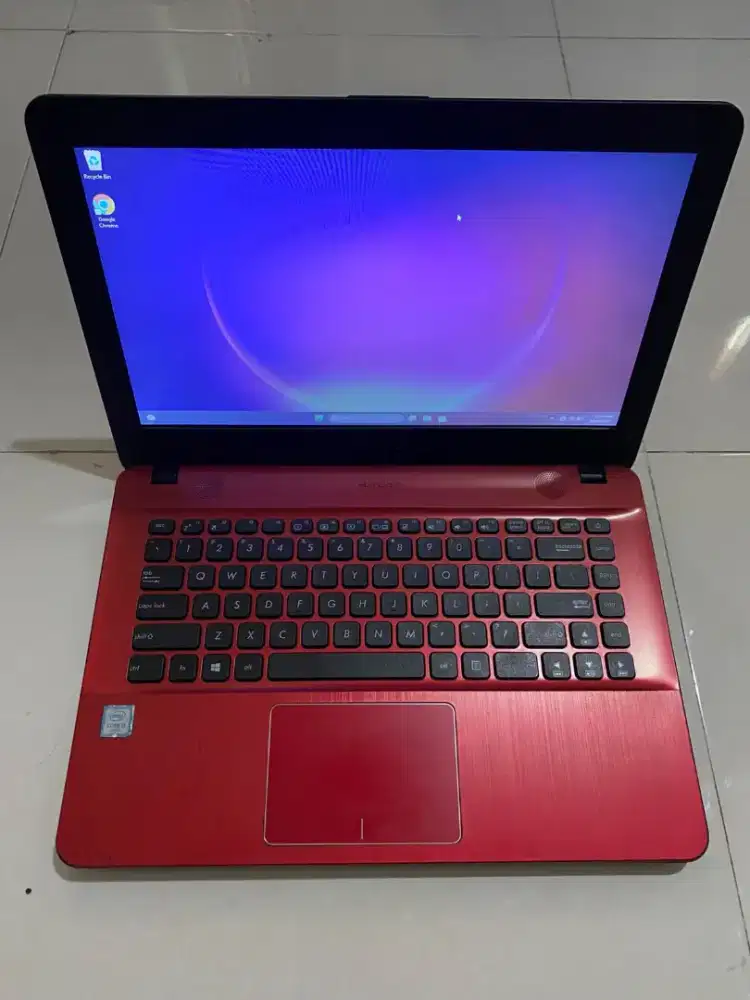 Dijual Murah Laptop Asus X441U i3 gen 6 Ram 4 GB SSD 128 GB