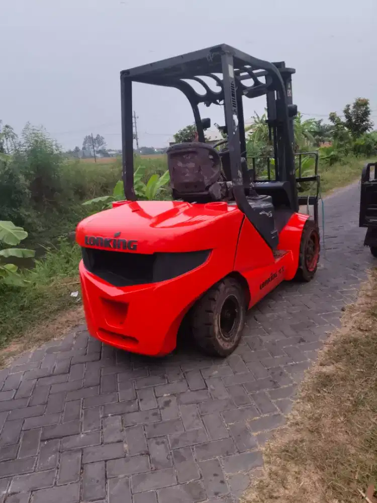 Forklift longking 3 ton