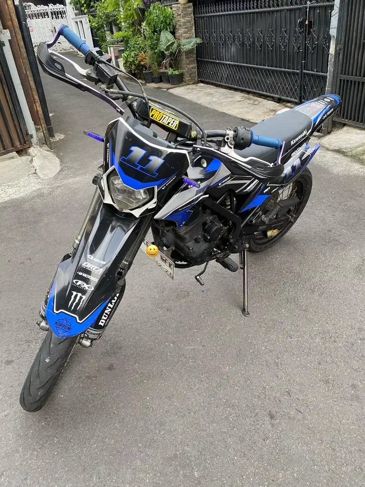 Motor kawasaki dtracker 150 tahun 2017