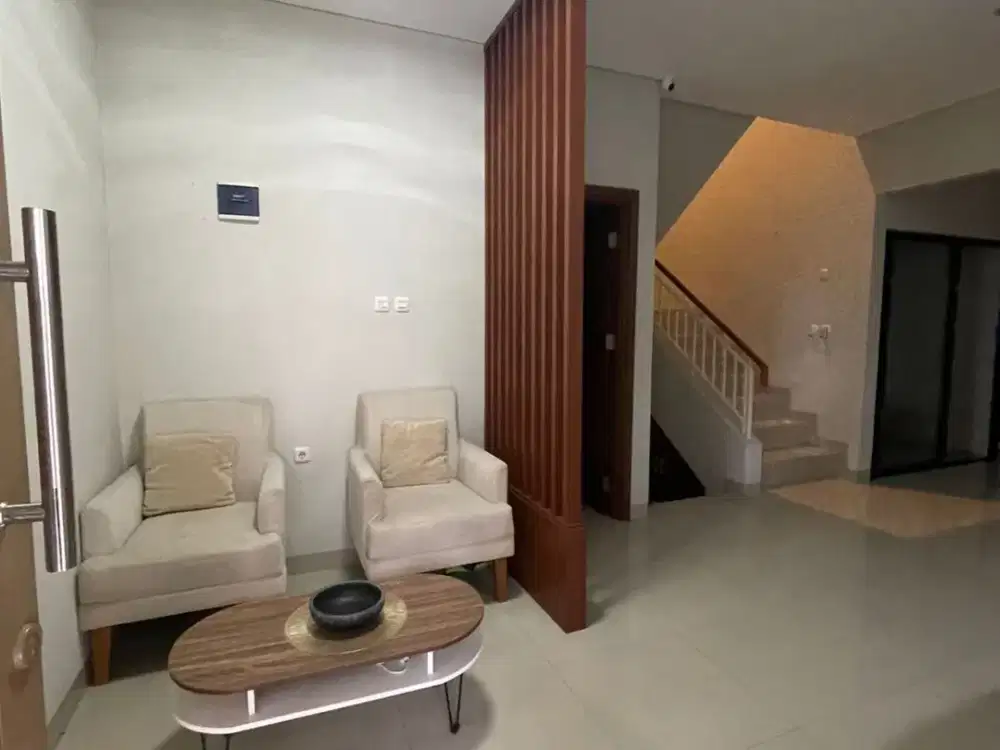 Rumah HOOK 2 Lantai Harga Nego Siap Huni di The Rosewood Residence Pondok Cabe, Pamulang
