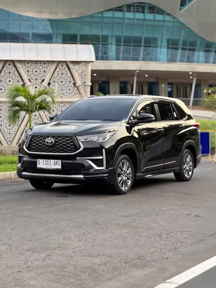 Innova Zenix Hybrid V up Q Modelista