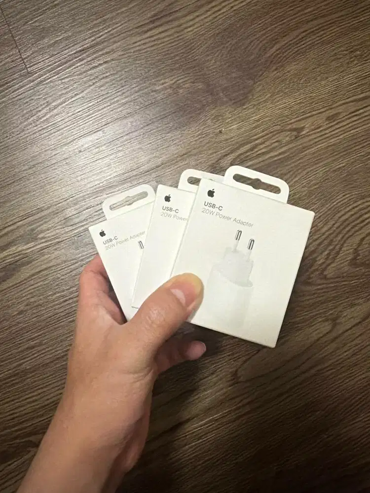 New Apple USB-C Power Adaptor 20W Original