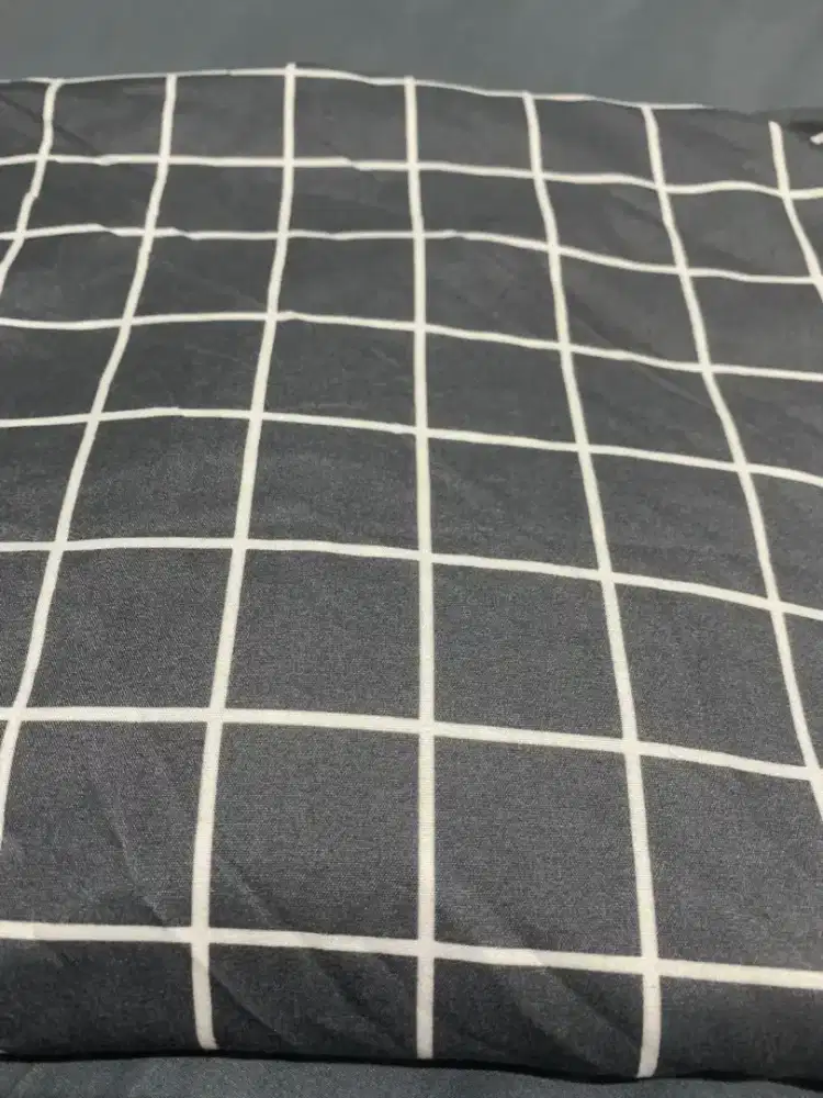 Sprei kotak kotak abu 100x200x15 cantik lucu baru tempat tidur kasur