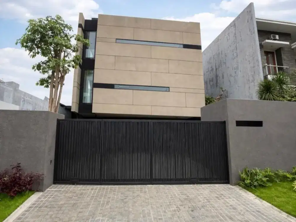 Rumah Citraland New Minimalis Modern_row Double Way, Bangunan 3 Lantai + Roof Top