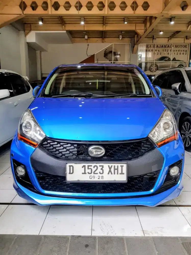 Daihatsu sirion matic 2017