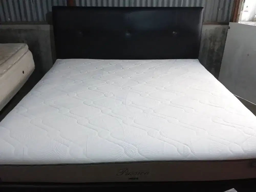 SPRINGBED KASUR FULL LATEX 7 KAKI FUL SET MERK SERTA PASSION BEKAS 90%
