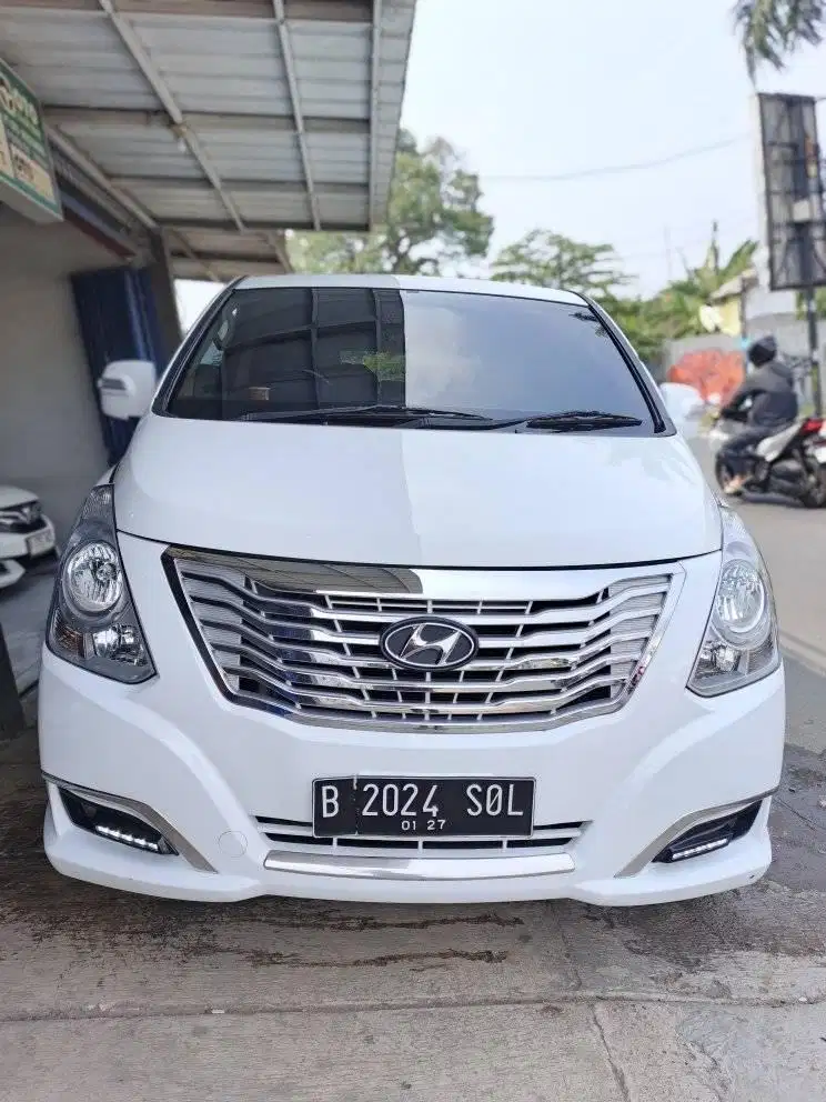 HYUNDAI H-1 ROYALE SOLAR MATIC 2016