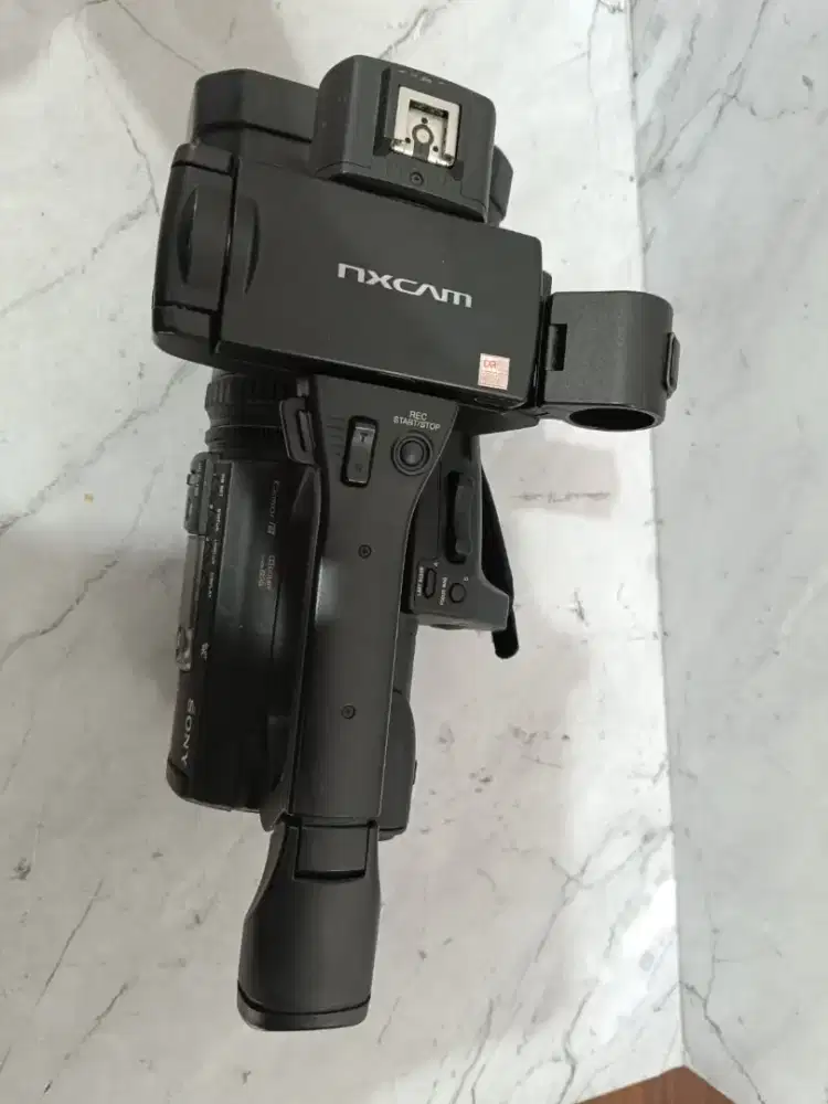 sony nxcam hxr-nx100