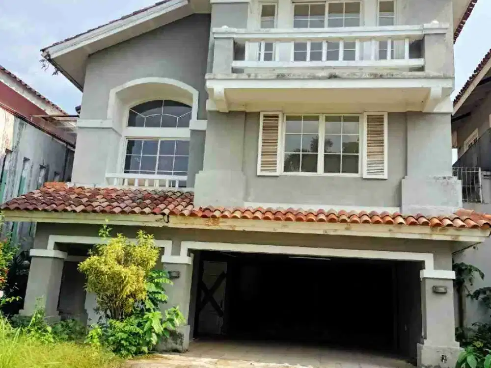 Disewakan rumah butuh perapihan cluster Meditrania Sentul city Bogor