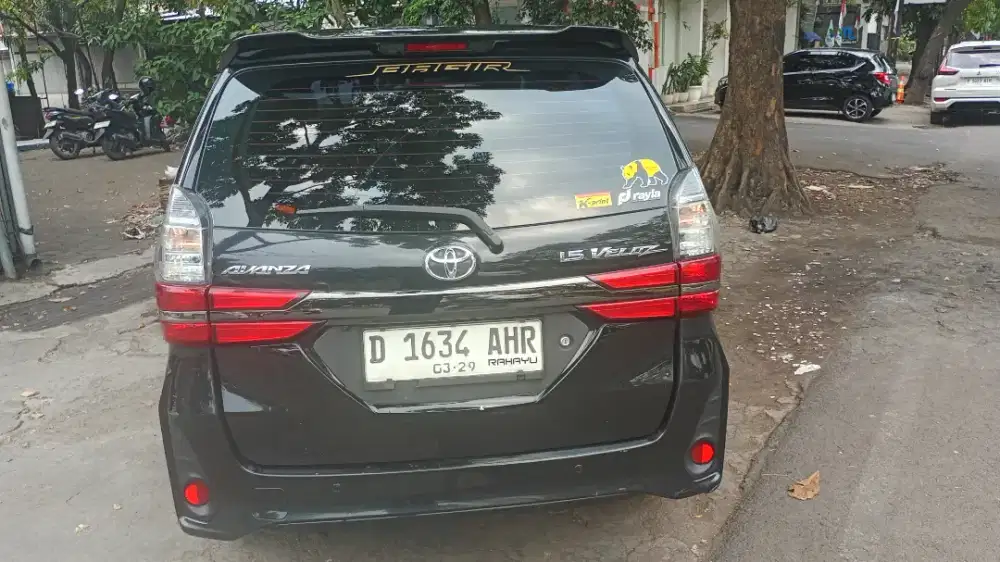 Toyota VELOZ 1.5CC MANUAL ISTIMEWA
