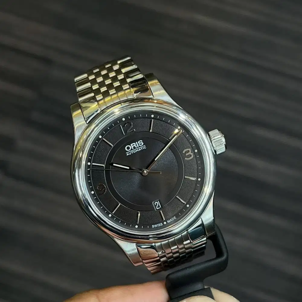 ORIS Classic Date BIG Crown Black Dial. Ref 7594. Paper & Waranty Card