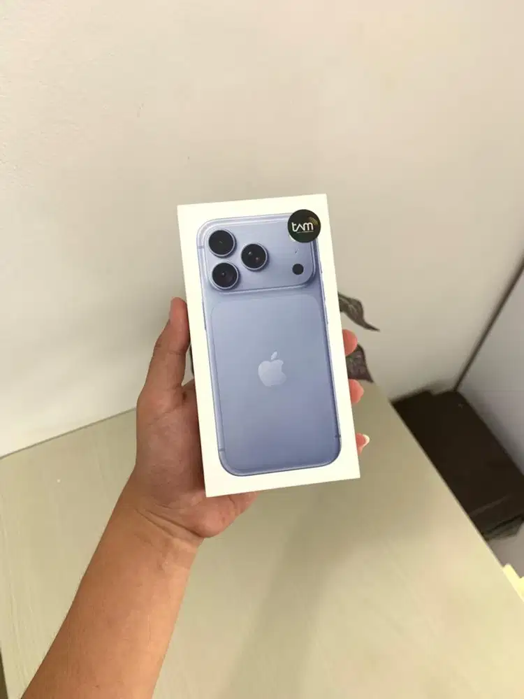 iPhone 18 pro glacier