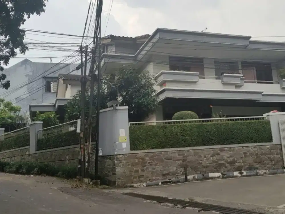 Rumah Lokasi Strategis di Sayap Pasteur Bandung