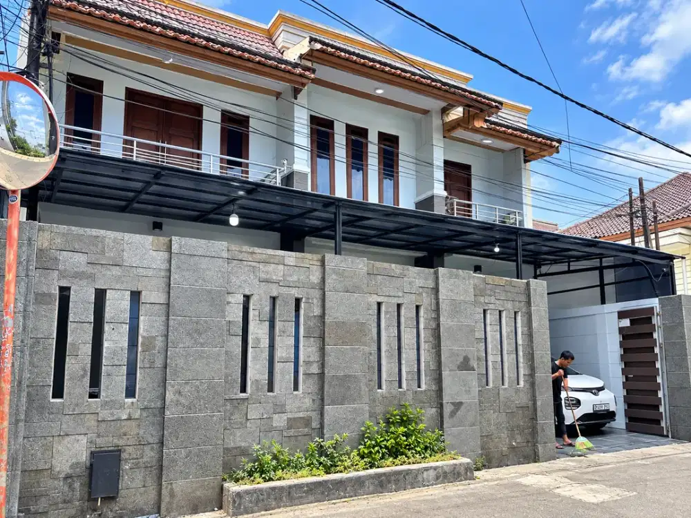 RUMAH MEWAH 2 LANTAI KEBON JERUK SIAP HUNI
