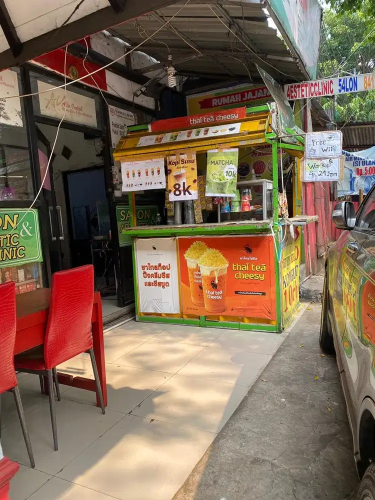 Kuliner ayam dan warmindo
