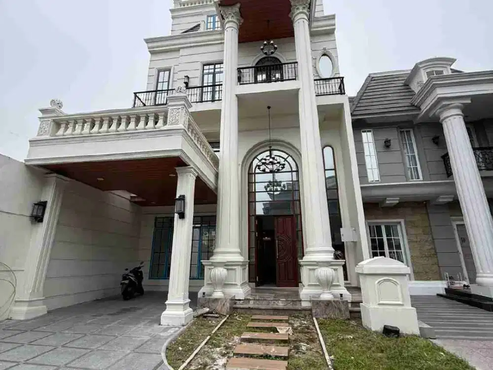 Villa Mewah Siap Huni di Citraland Gama City
