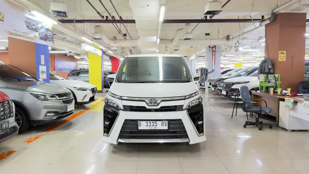 Toyota Voxy 2017 Sunroof 80 rban Putih