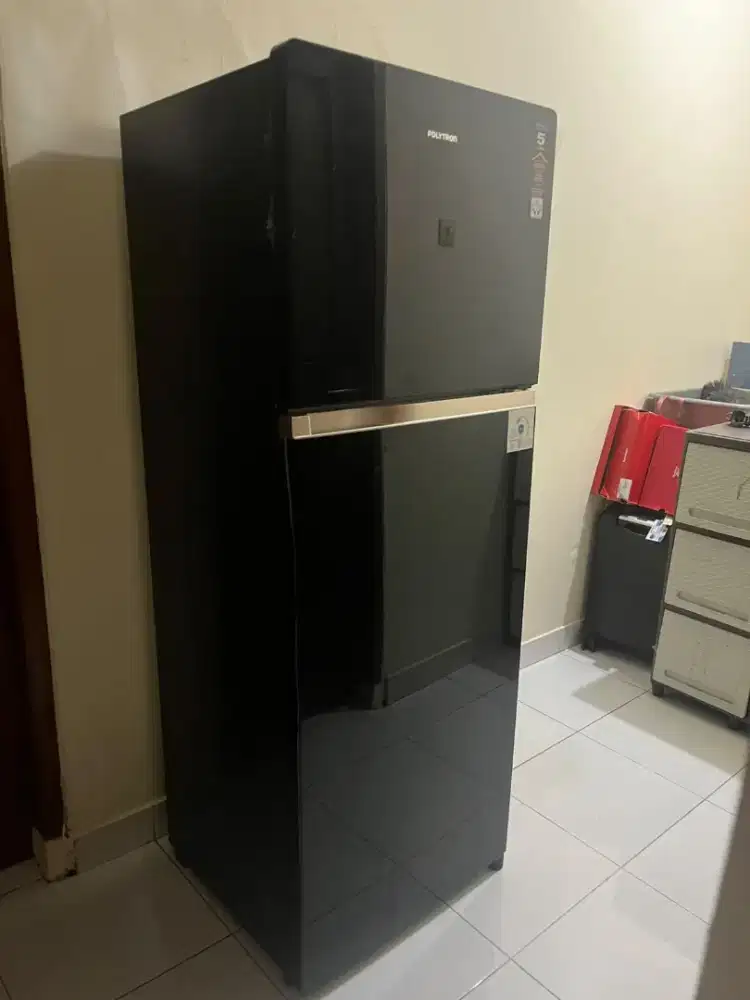 Kulkas polytron 260 liter